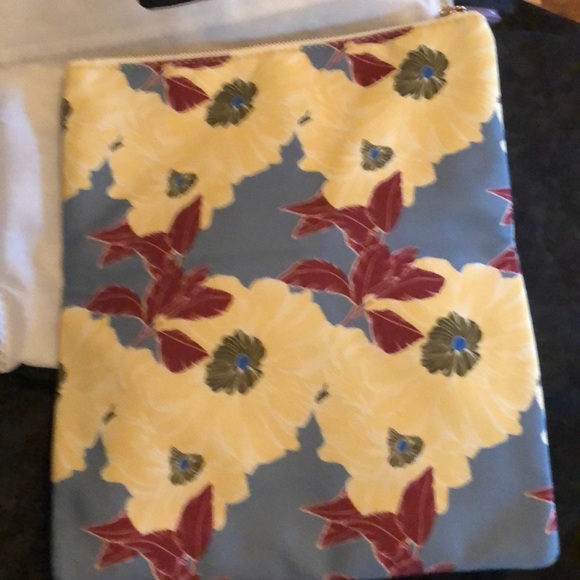 Rachel pally clutch NWT - Picture 2 of 3